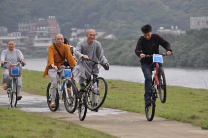 Biking excursion along the coast (Jinshan valley) )